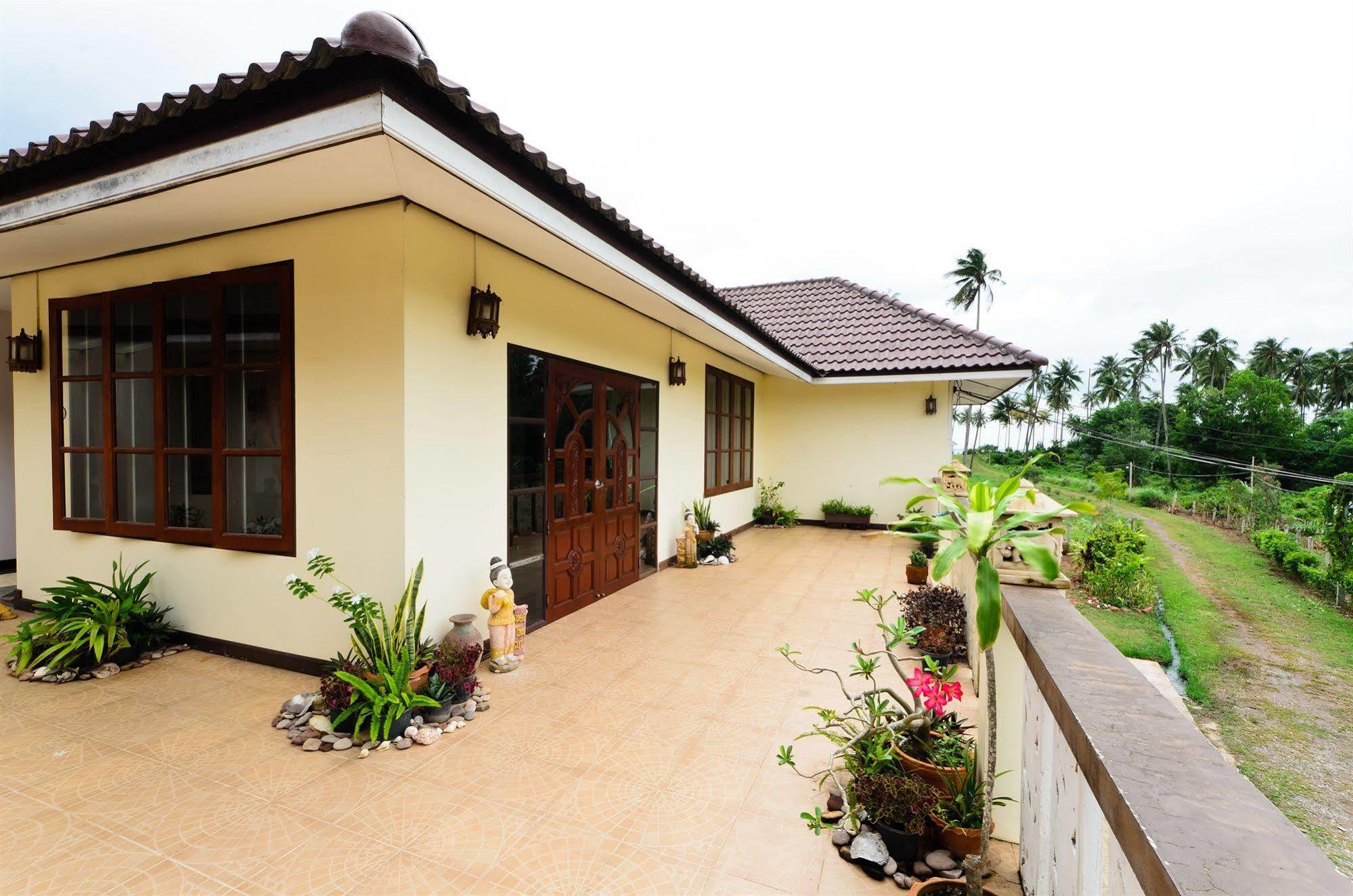 Sananwan Beach B&B Bangszaphannoj Kültér fotó