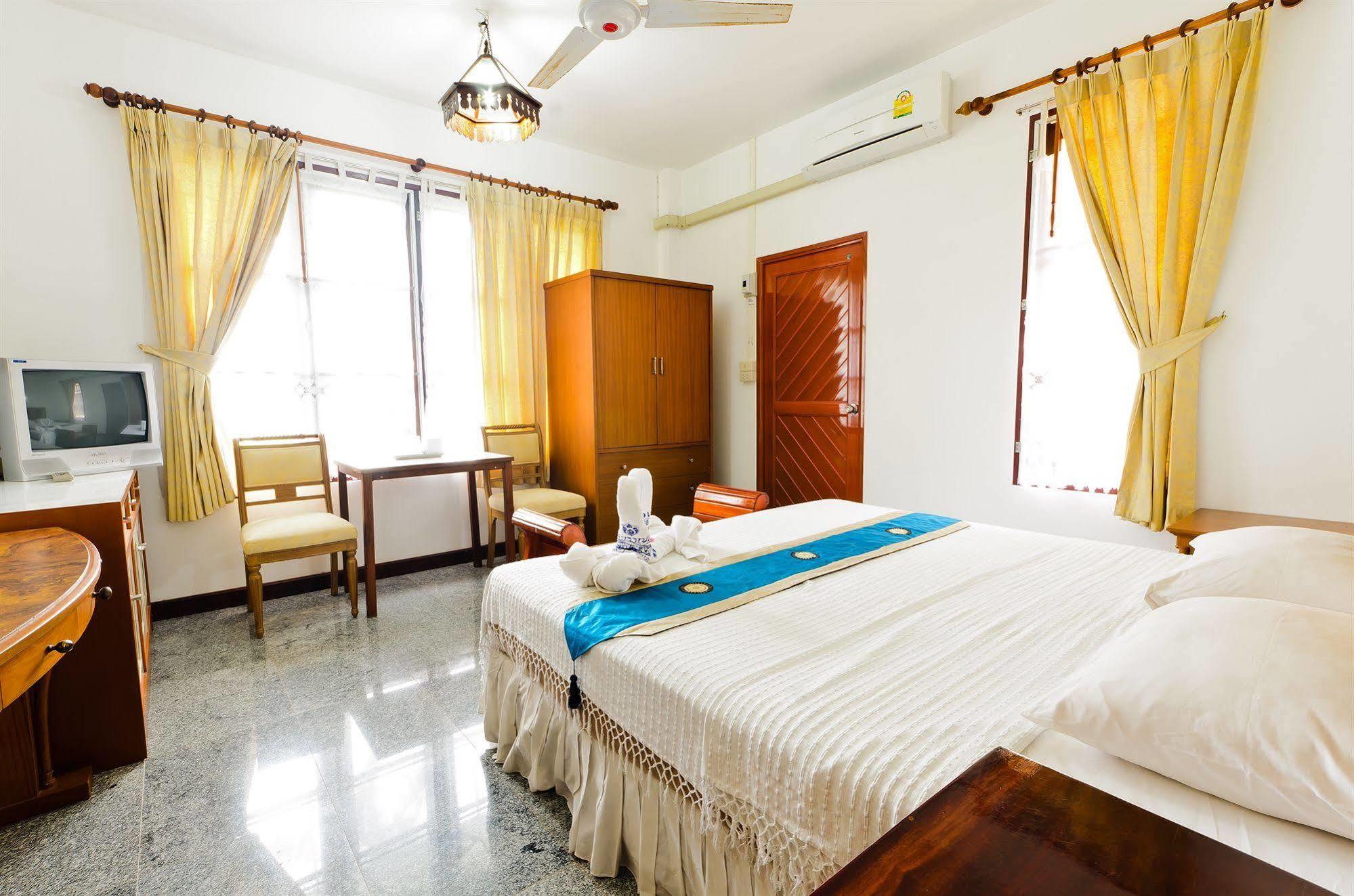 Sananwan Beach B&B Bangszaphannoj Kültér fotó