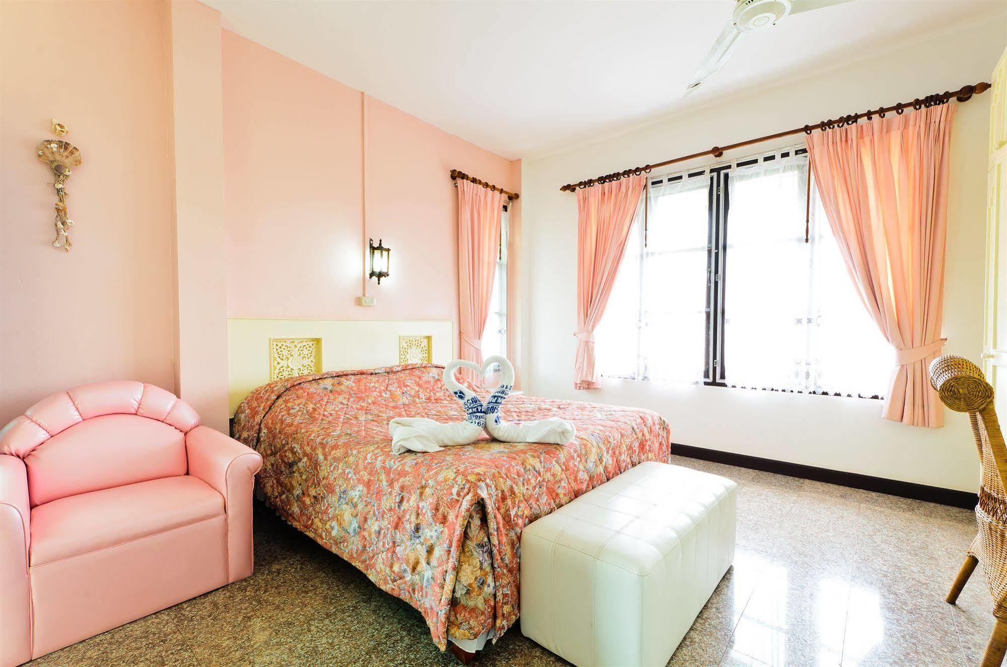 Sananwan Beach B&B Bangszaphannoj Kültér fotó