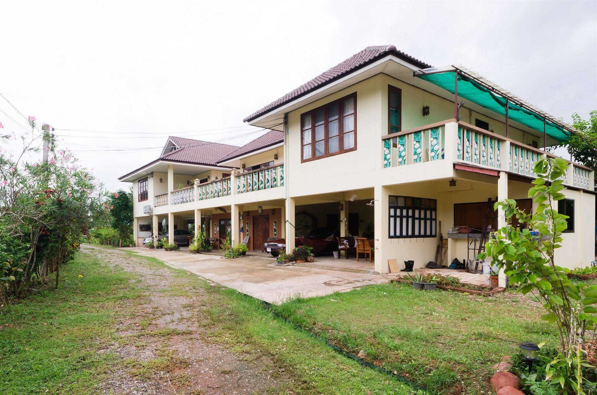 Sananwan Beach B&B Bangszaphannoj Kültér fotó